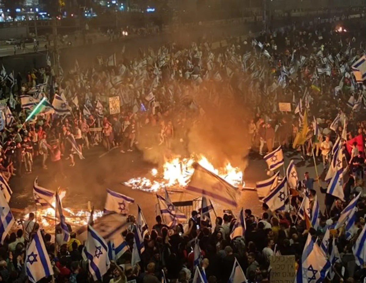 After five hours: Police evacuate protesters from Ayalon Highway