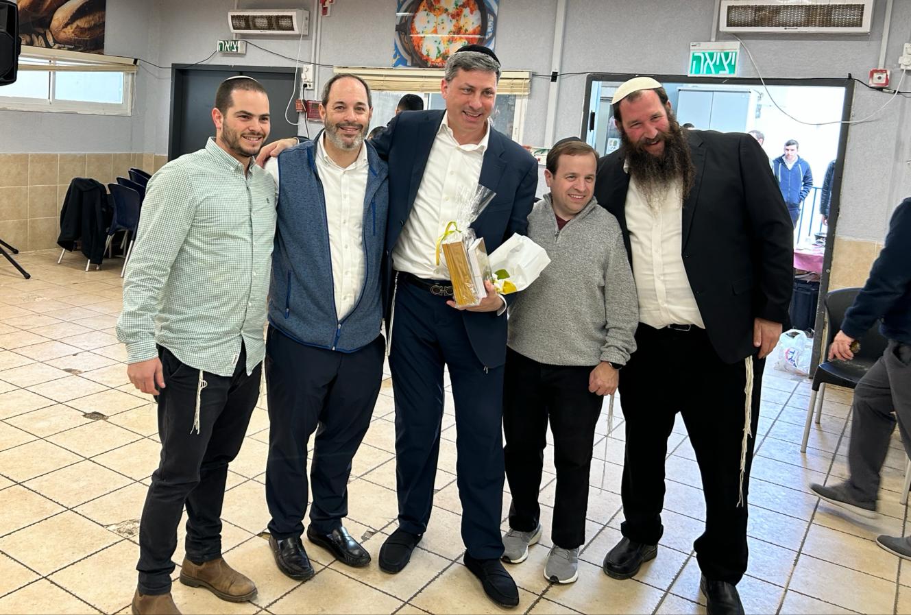 על האש של צל"ש