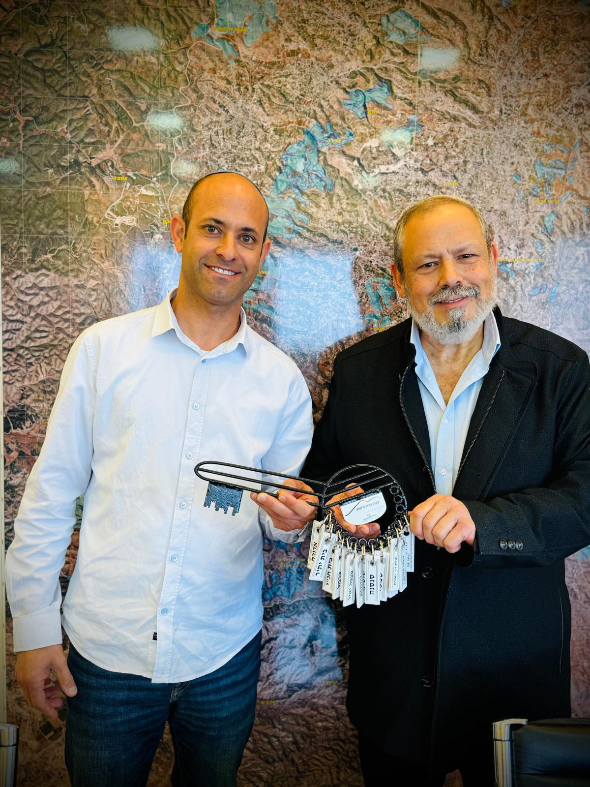 יוחאי דמרי ואלירם אזולאי               