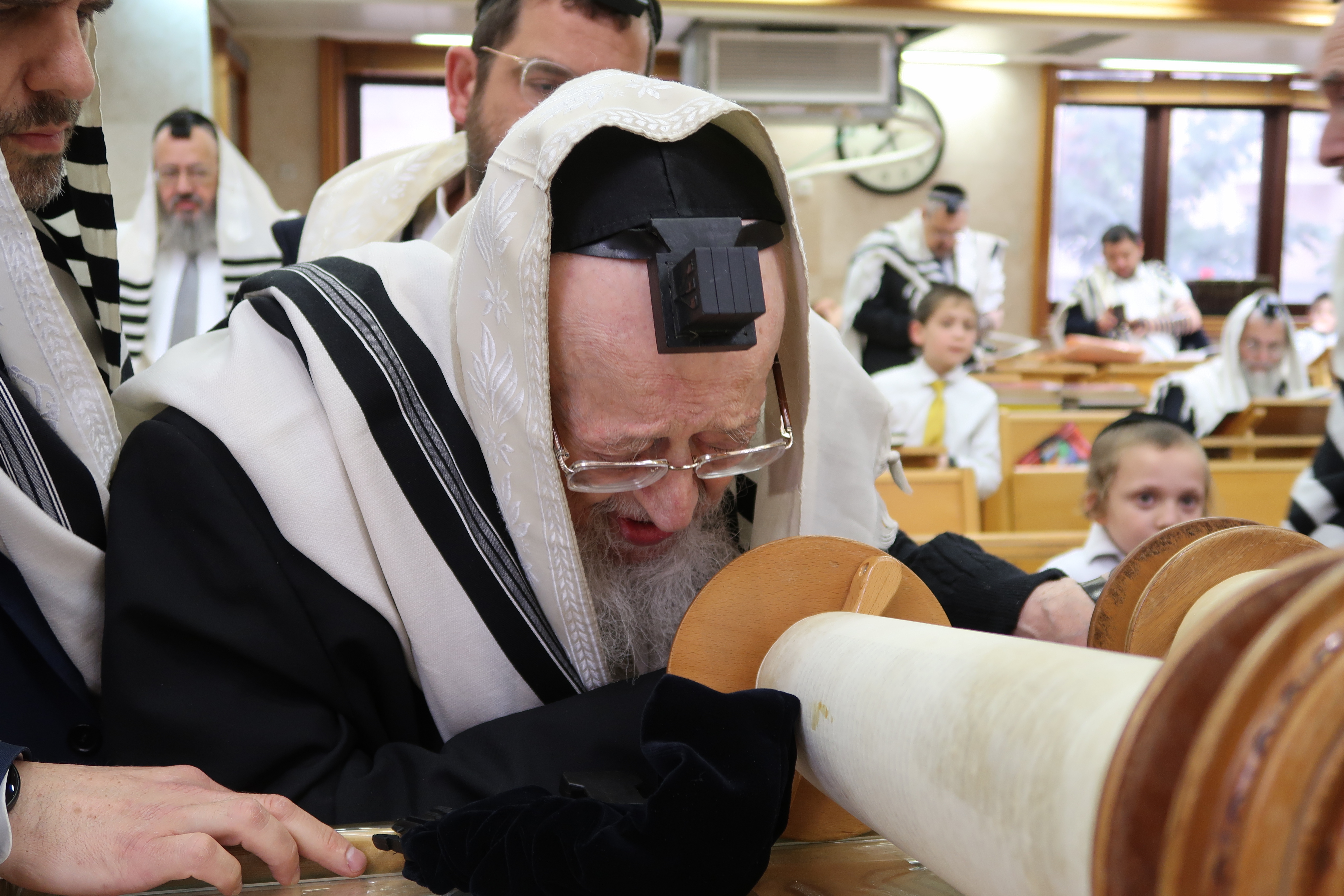 במעמד קריאת המגילה