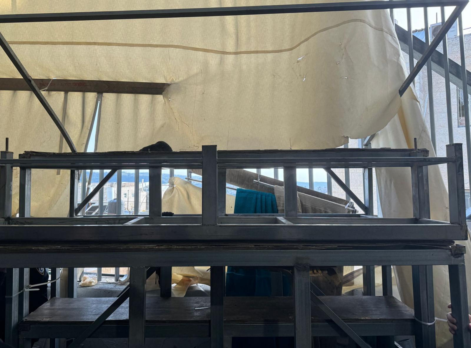 הטריבונה שקרסה