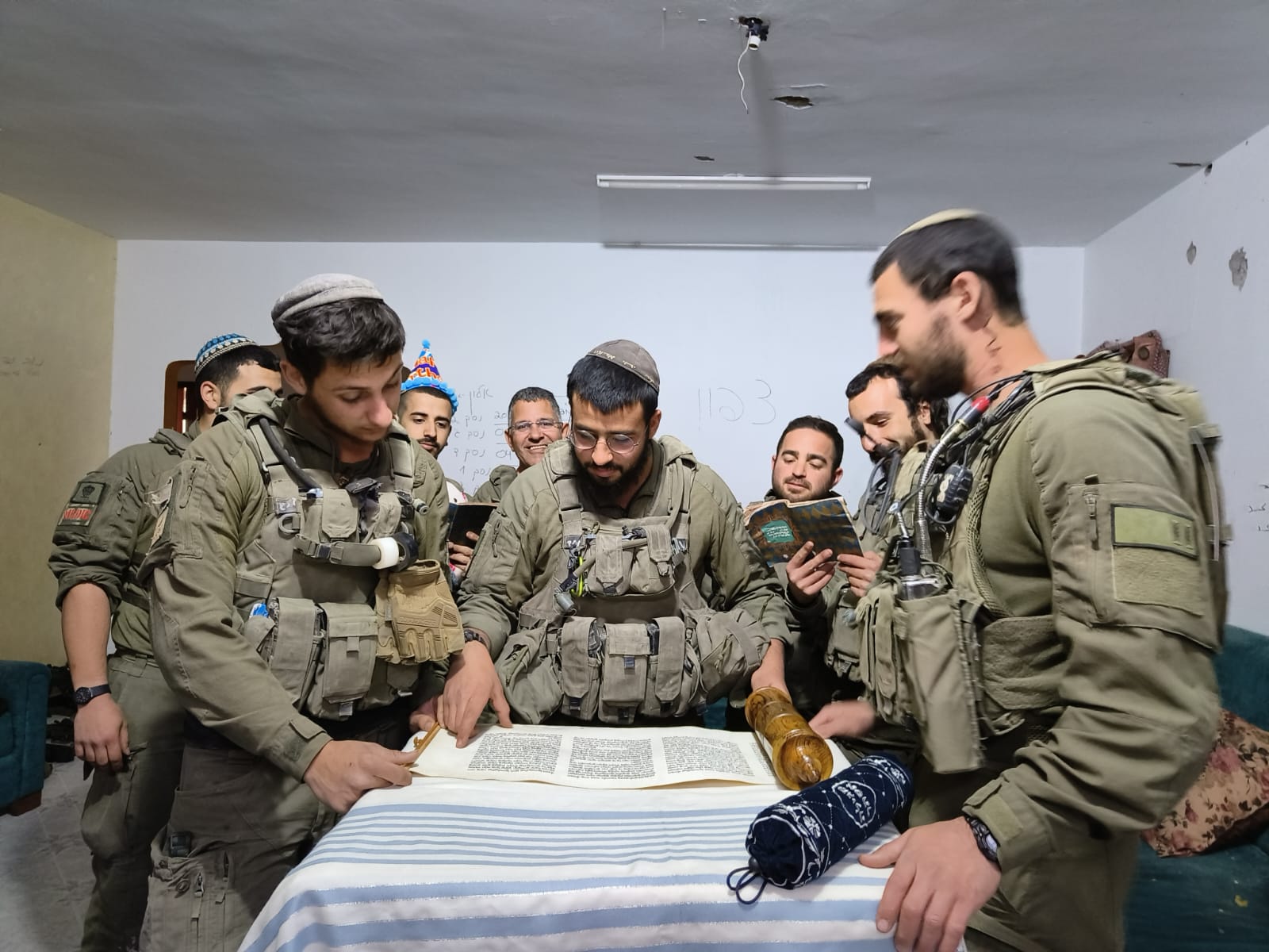 קריאת מגילה בעזה