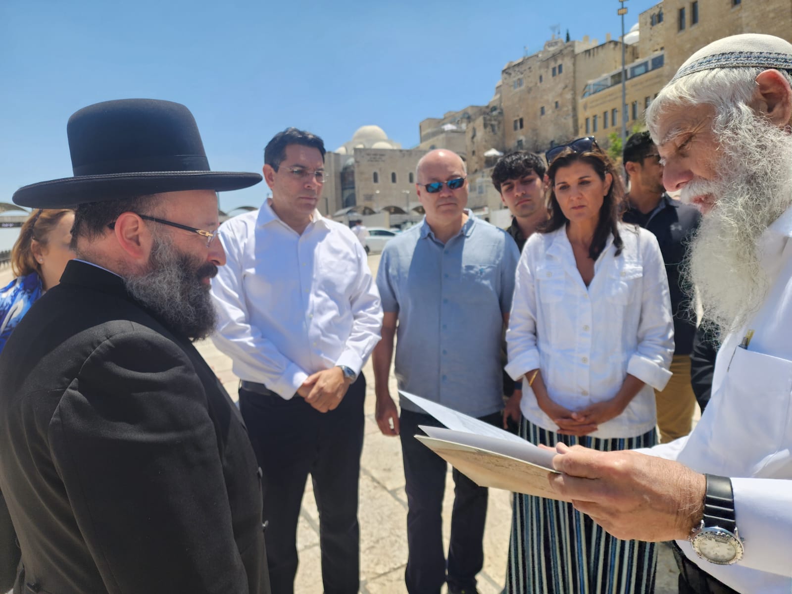 ניקי היילי בכותל המערבי