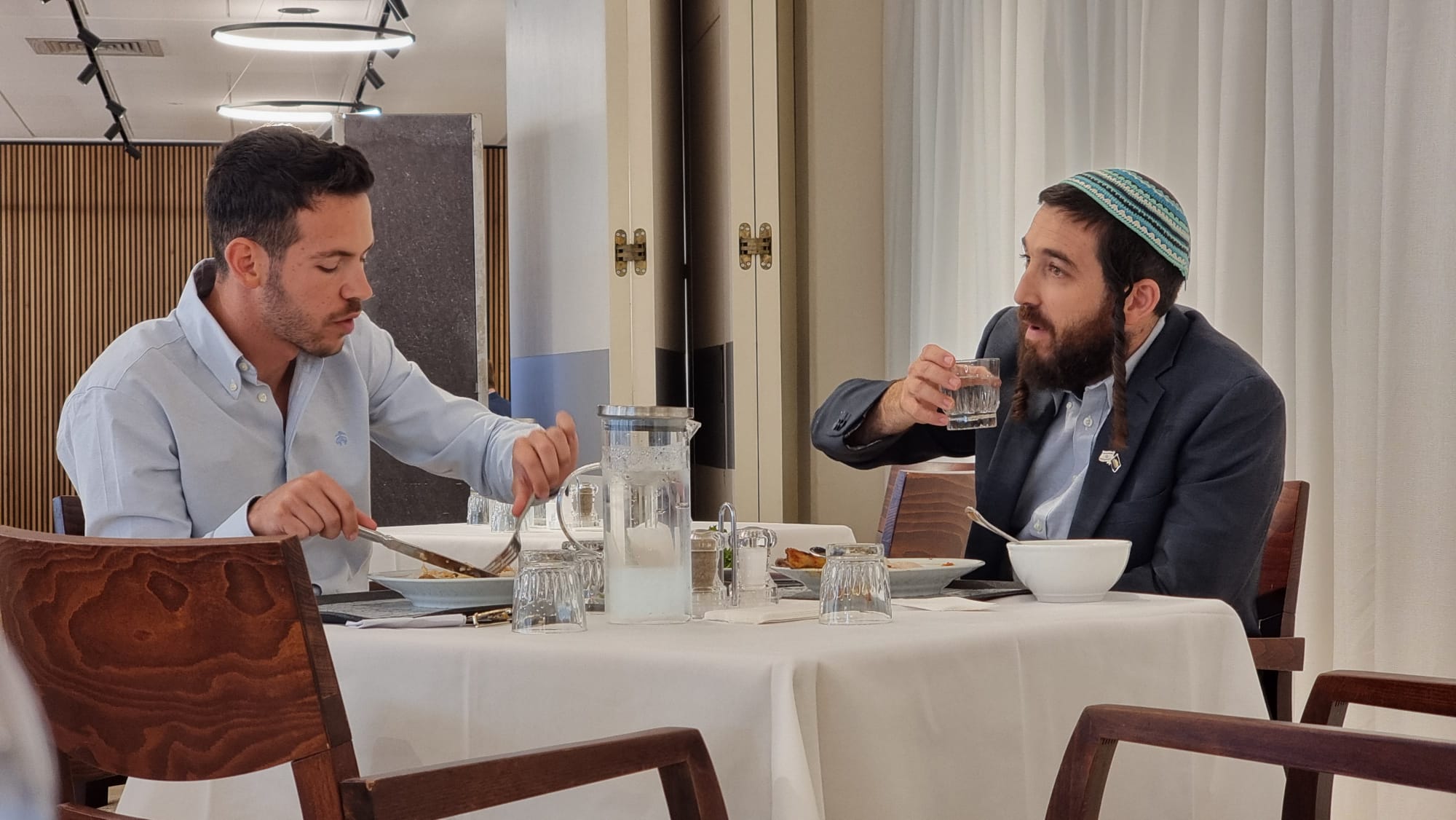 סוכות וגוטליב