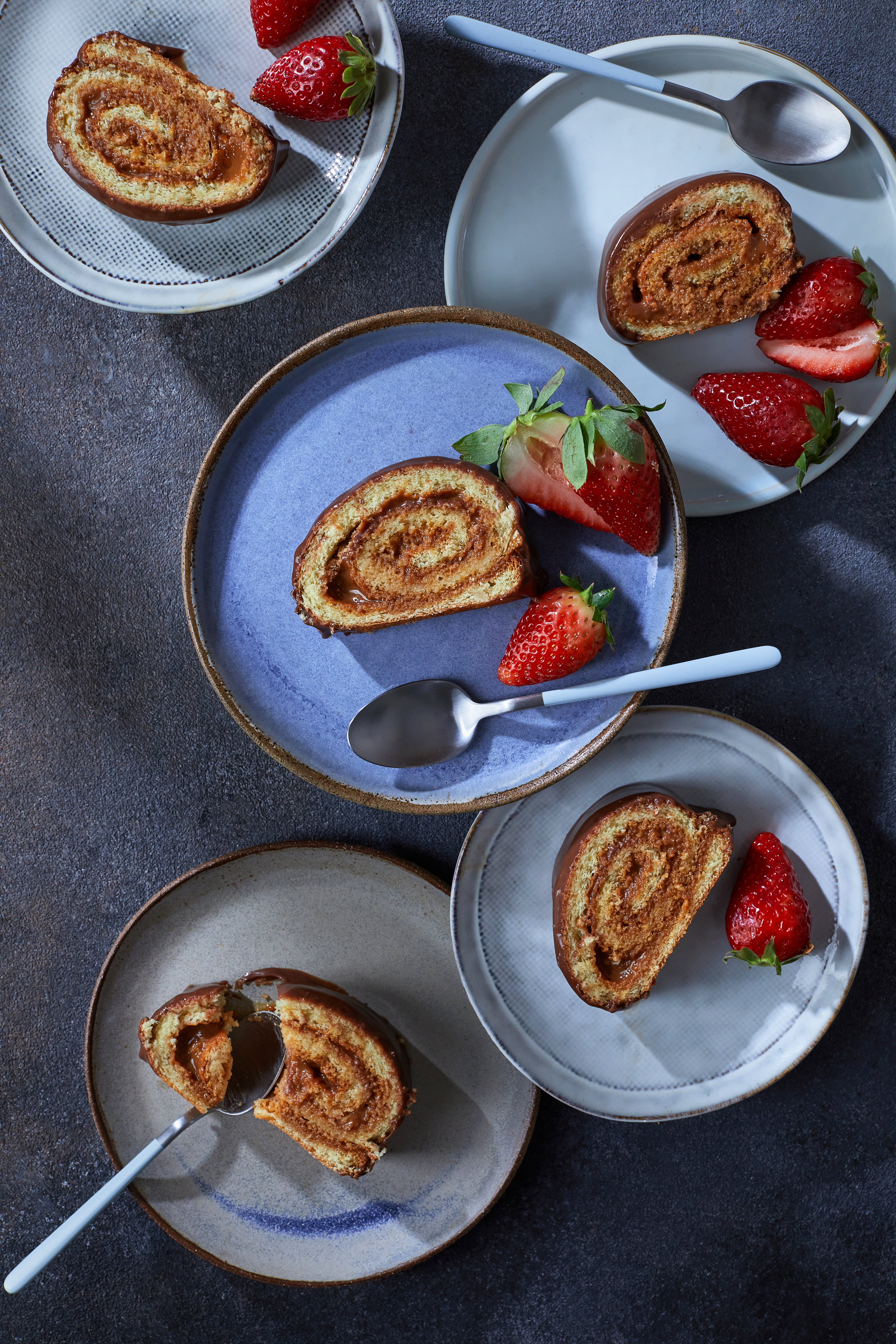 רולדת ריבת חלב ושוקולד 