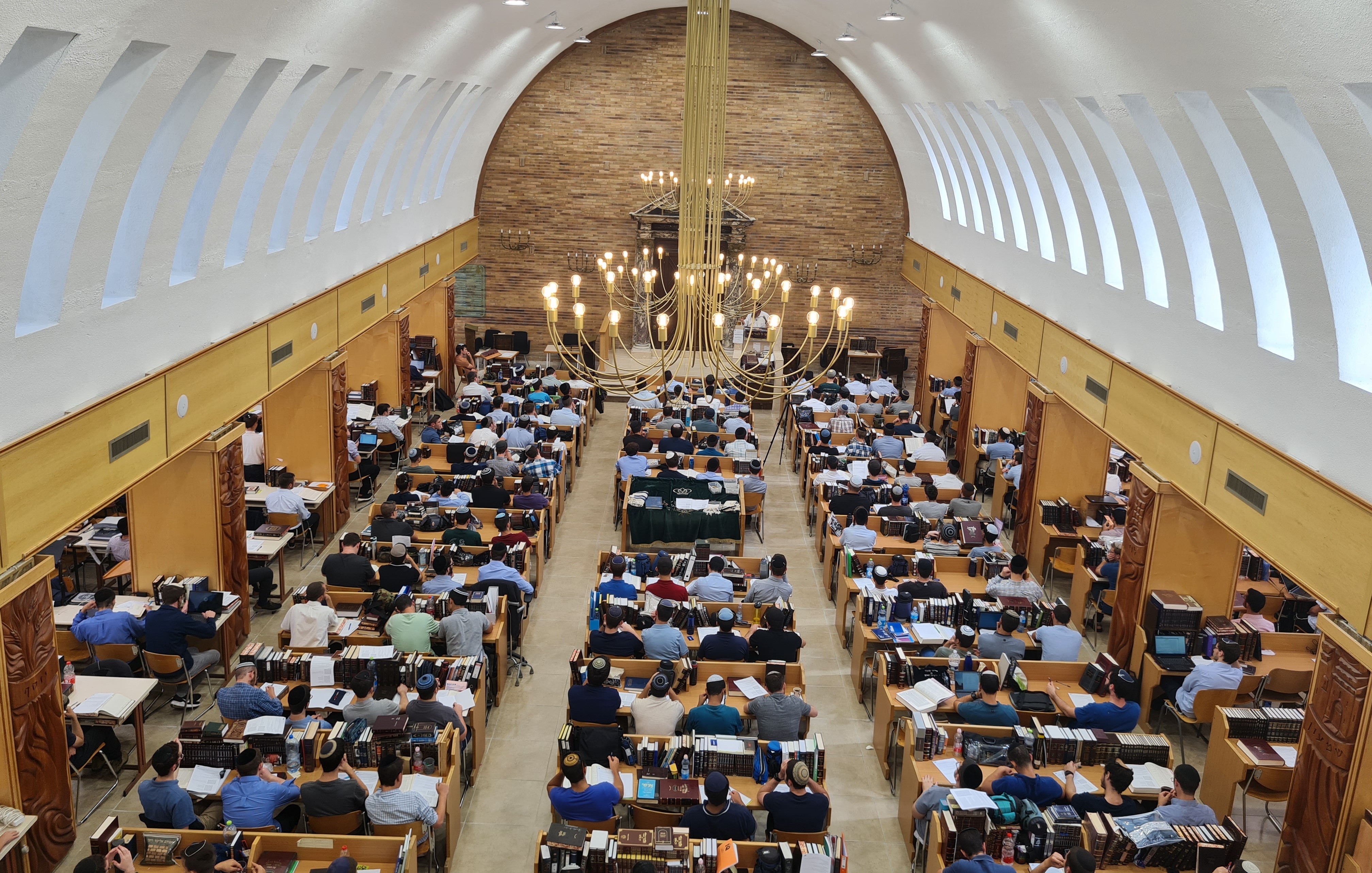 פנים בית המדרש