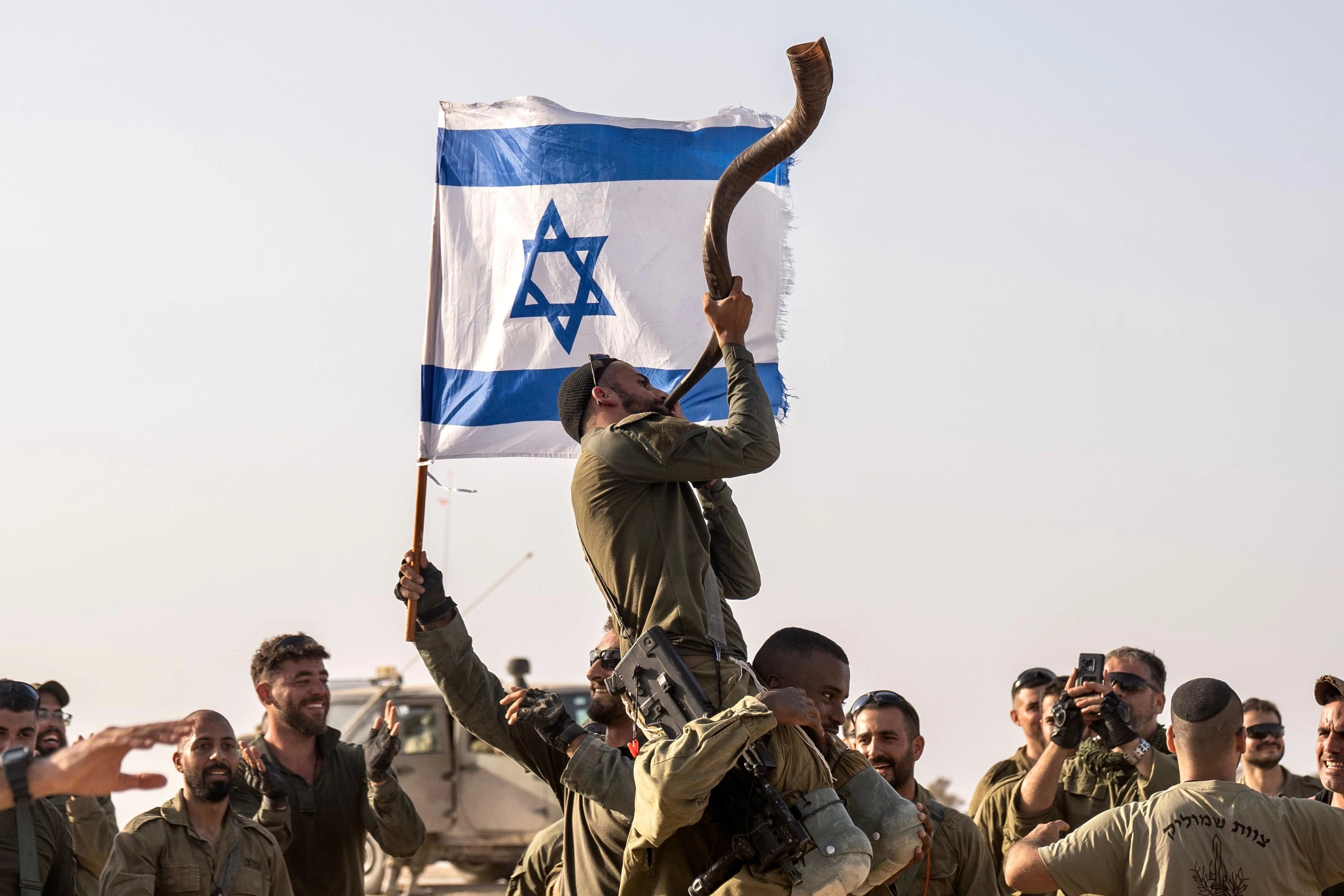 תקיעה בשופר לפני התמרון