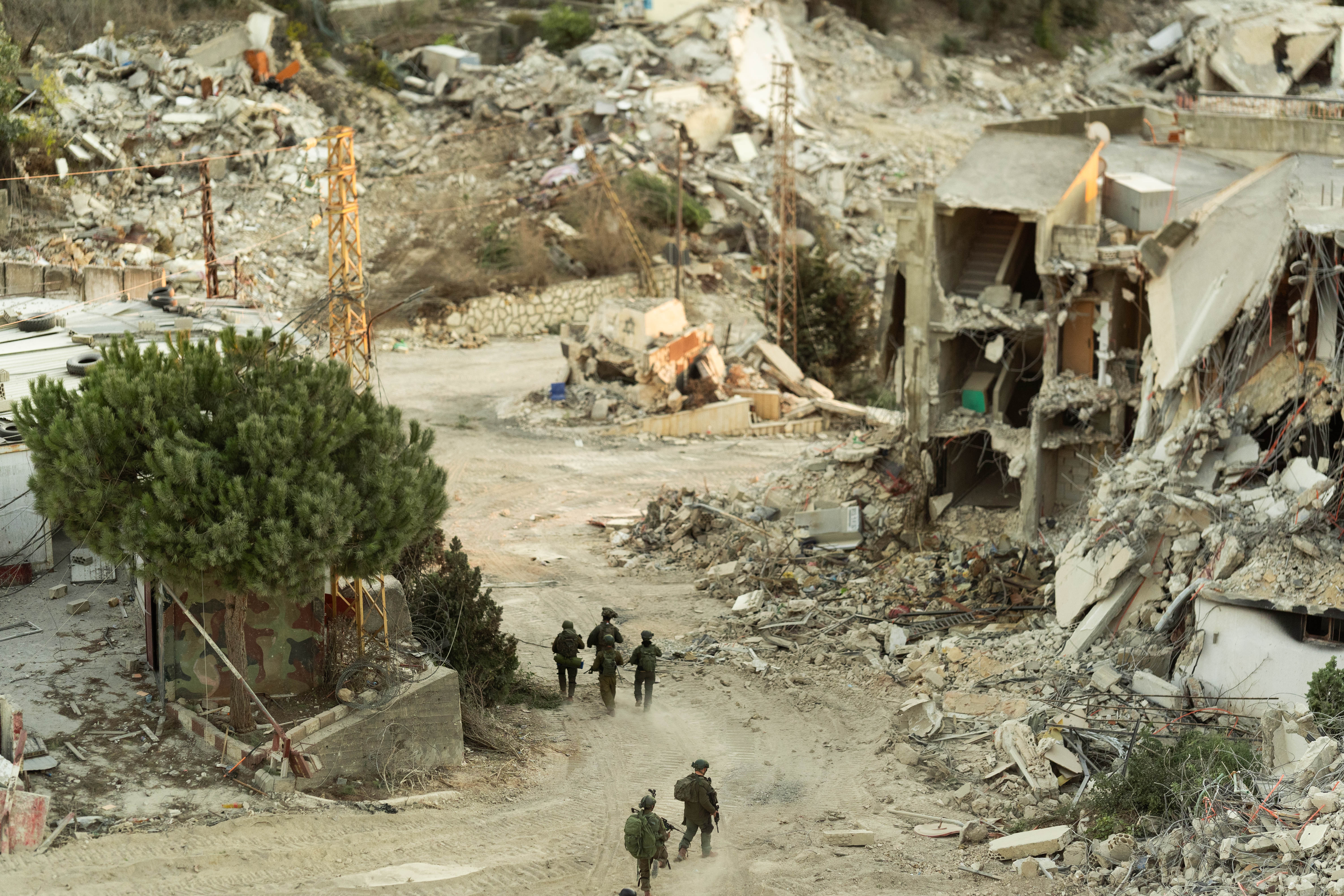 לוחמים בדרום לבנון