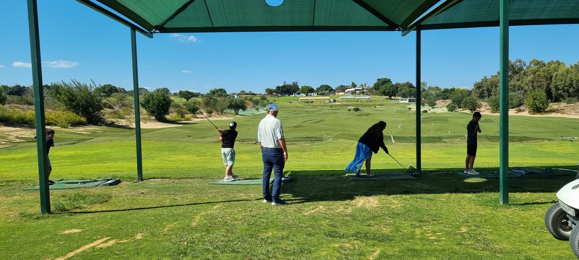 לומדים גולף ונהנים