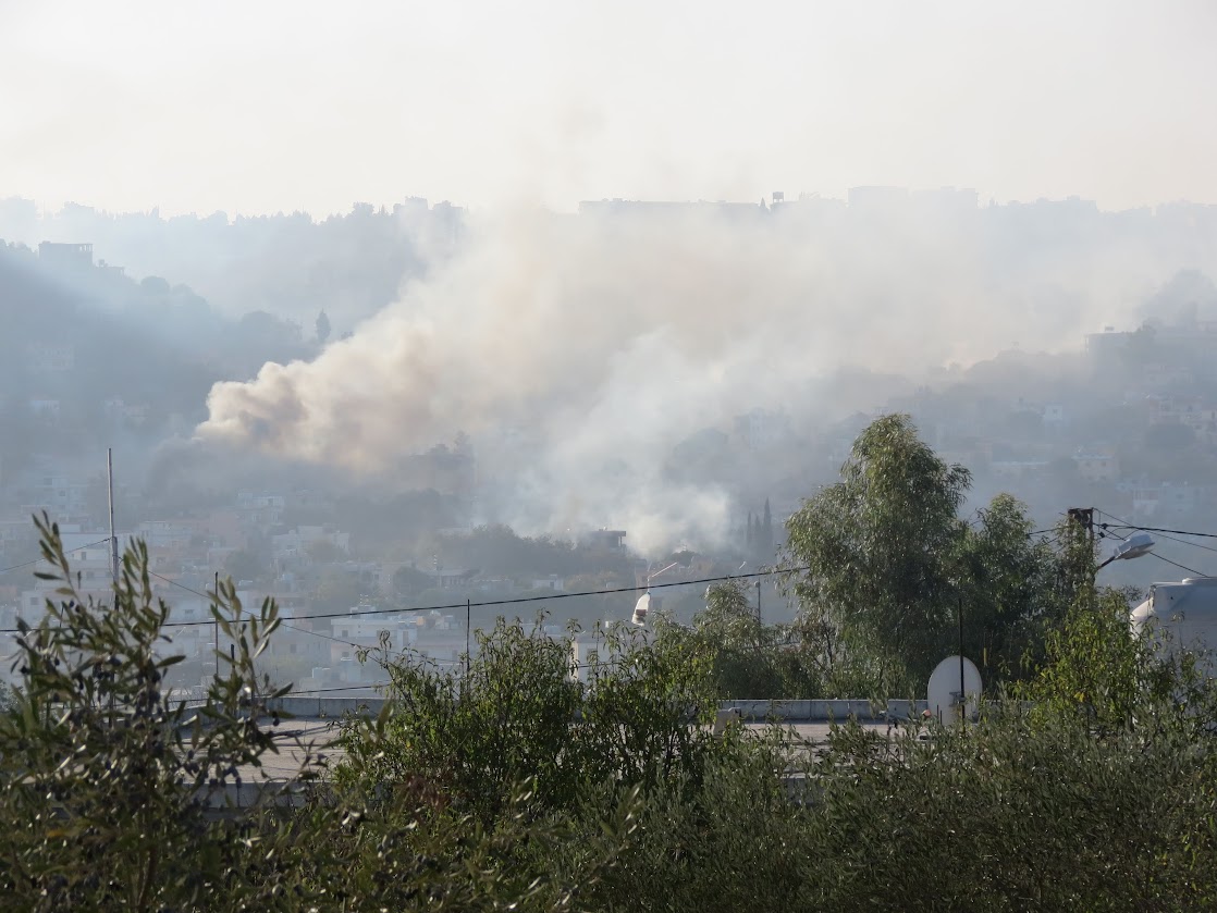 אש ותימרות עשן