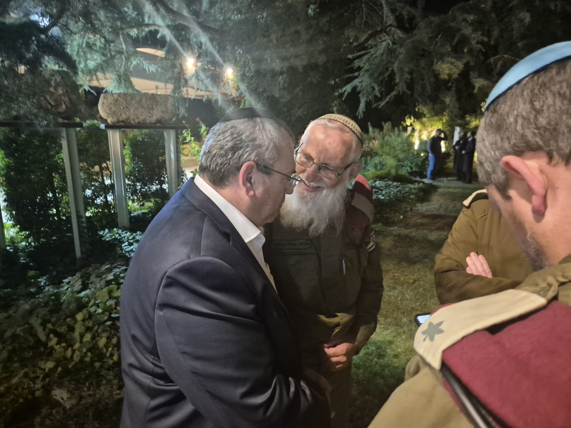 כהן עם הרב קרים