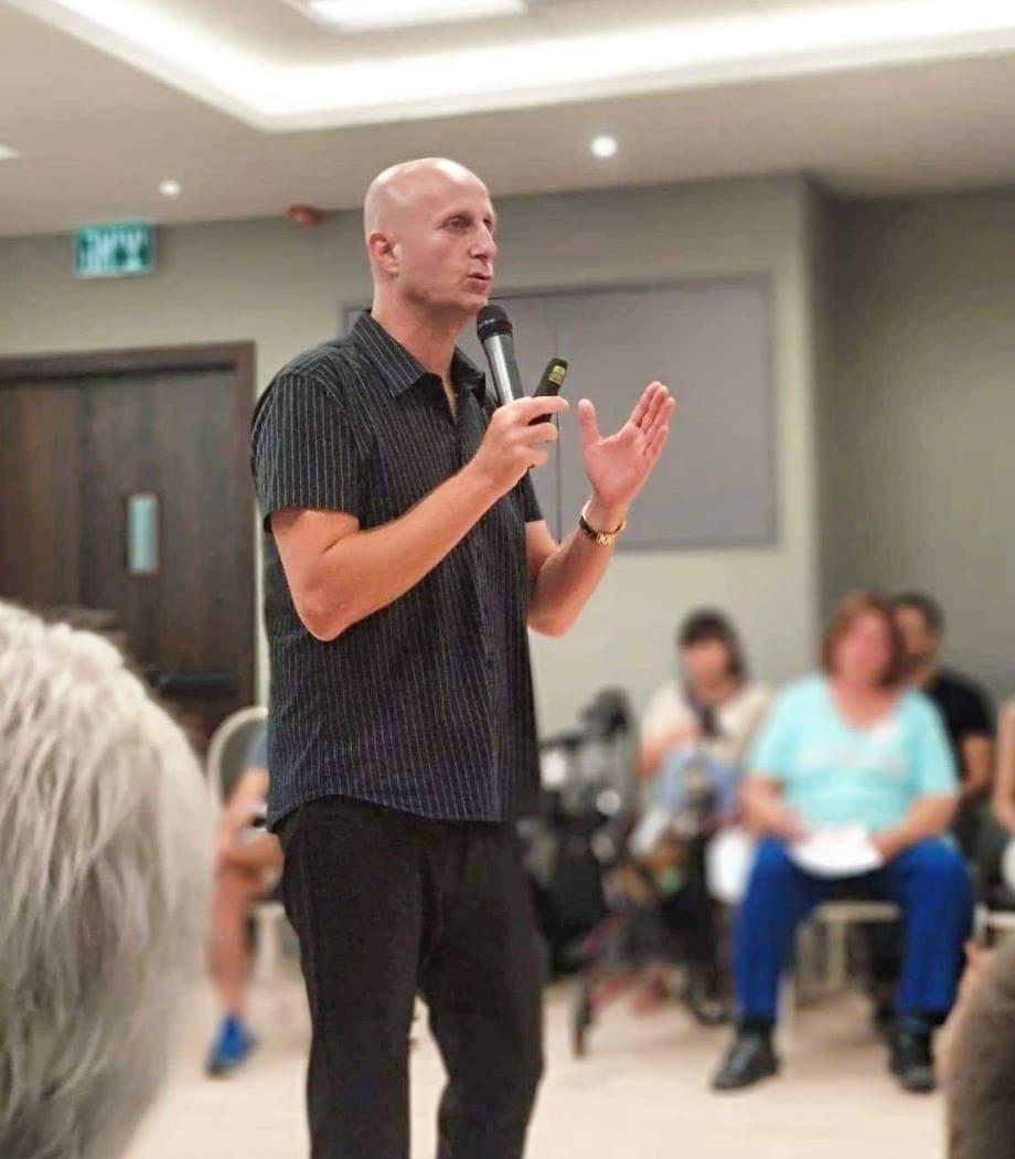 חברת "תות" - מאמנים