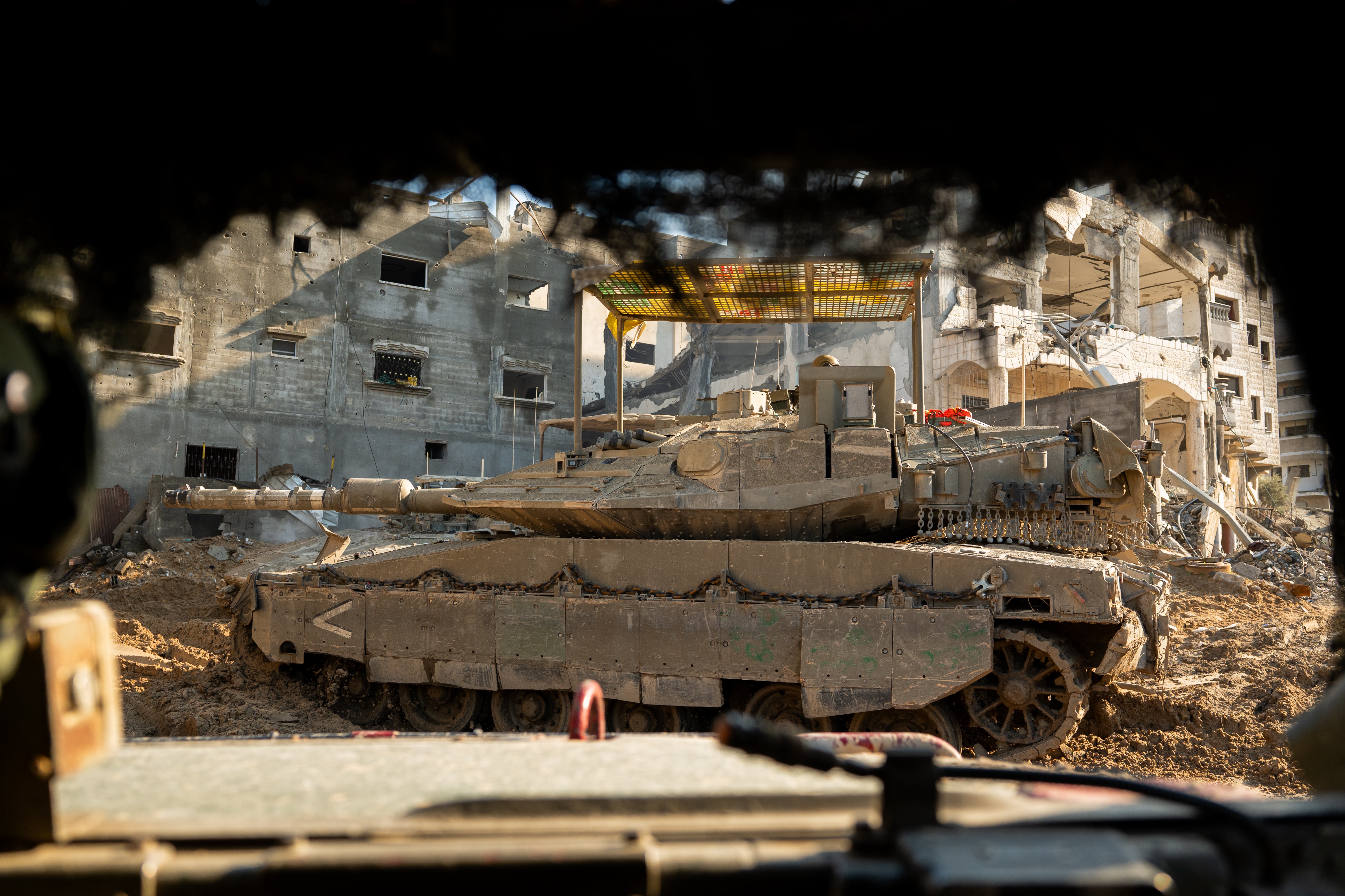 טנק במחנה ג'בליה בעזה