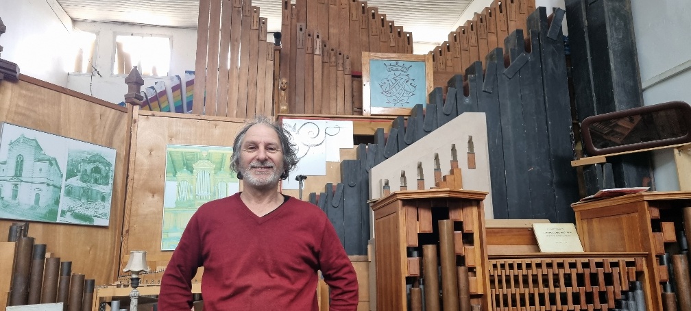 אורי שני והעוגבים