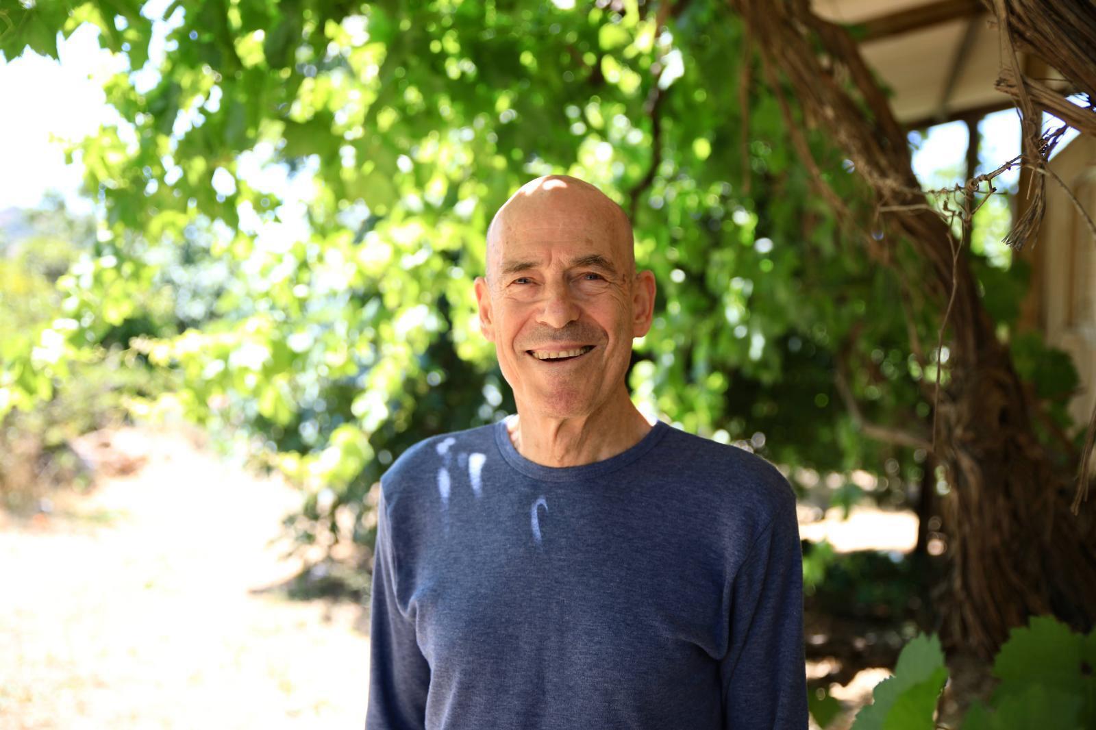 אורי עתריה מומחה לבעיות חוט שידרה גב וצוואר