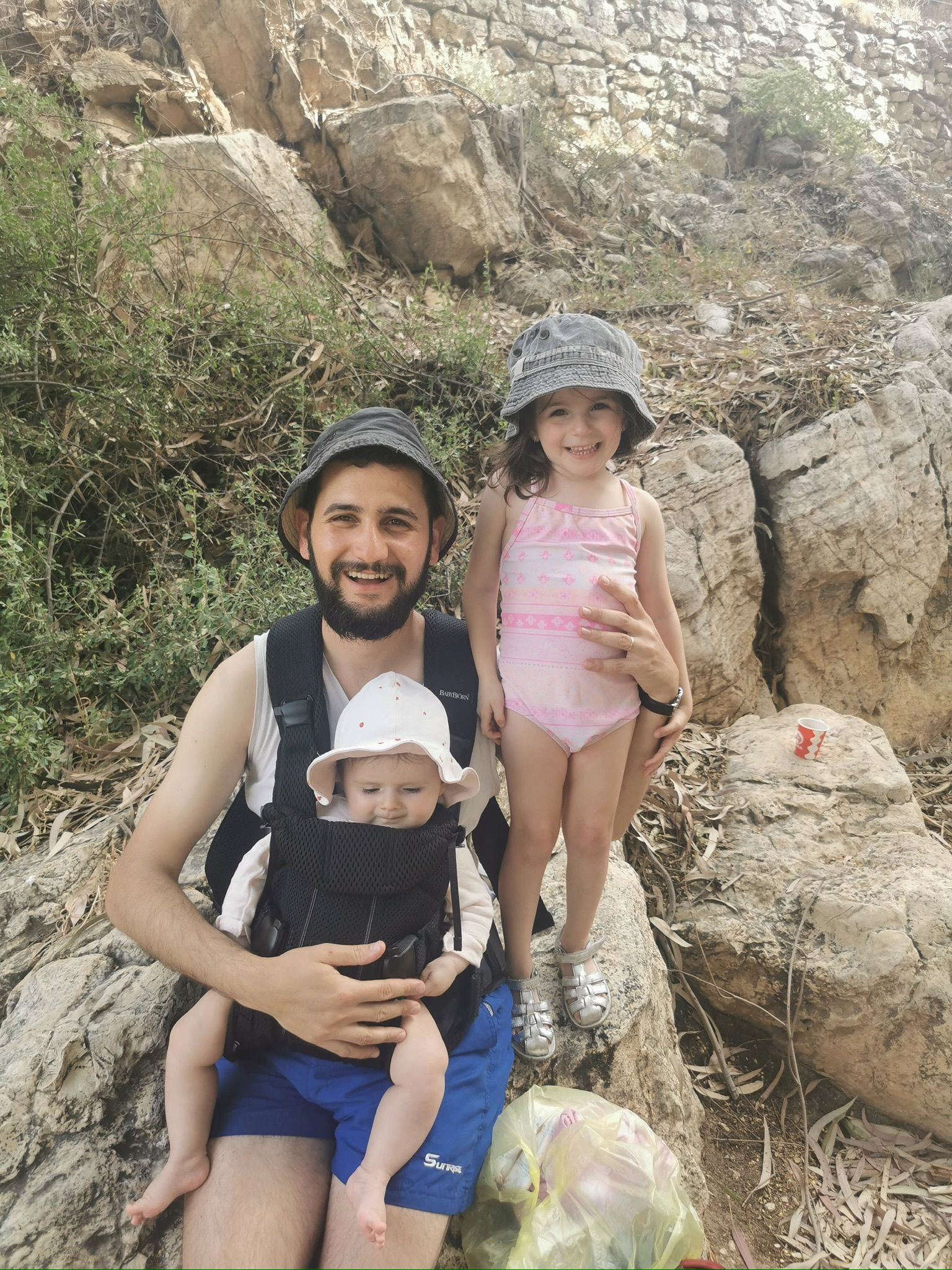 נחמן הרץ הי"ד וילדיו