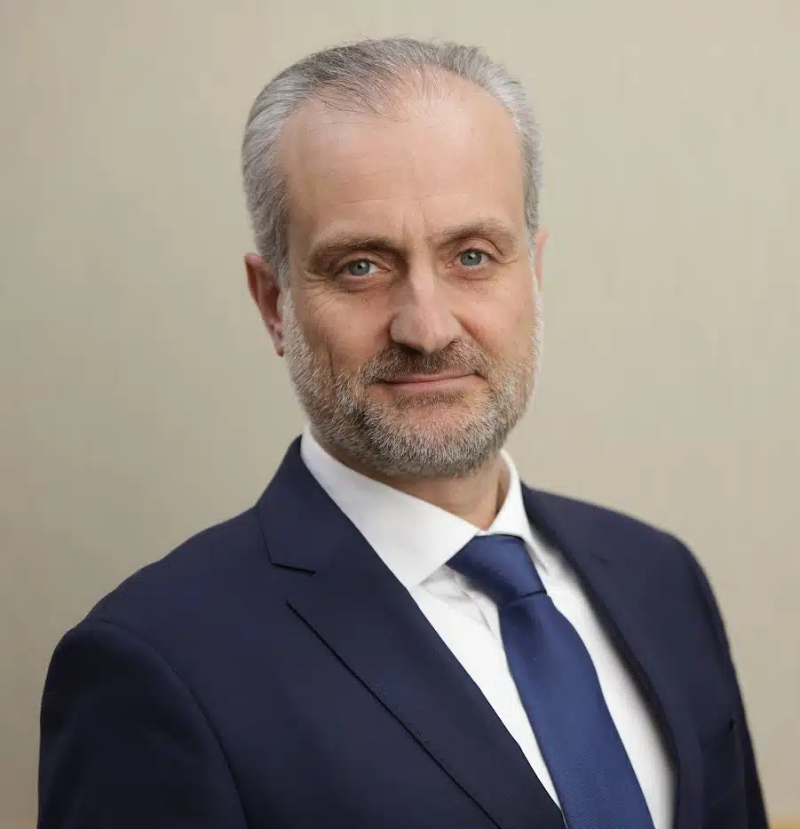 ד"ר עמנואל נבון