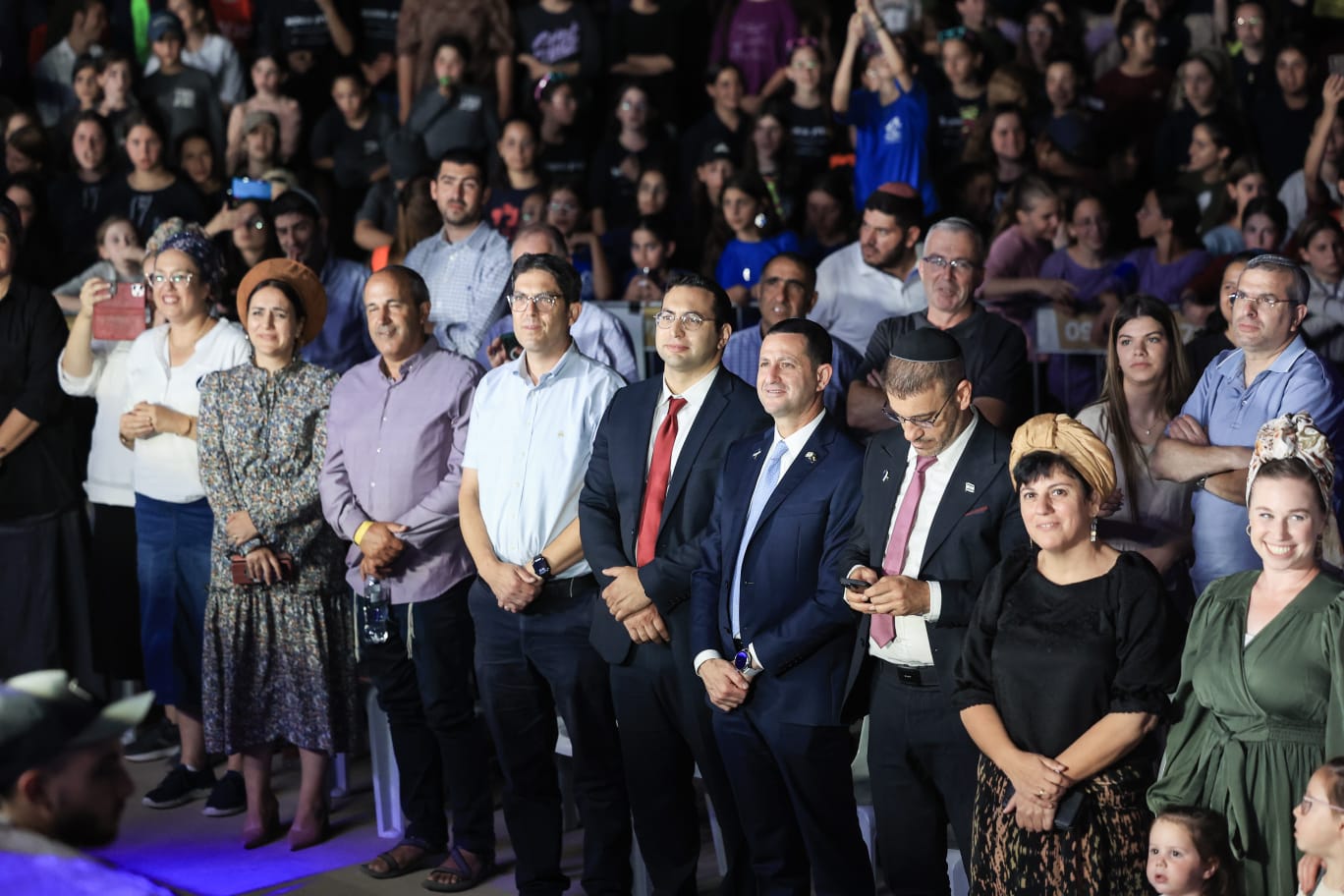 חברי הכנסת במעמד