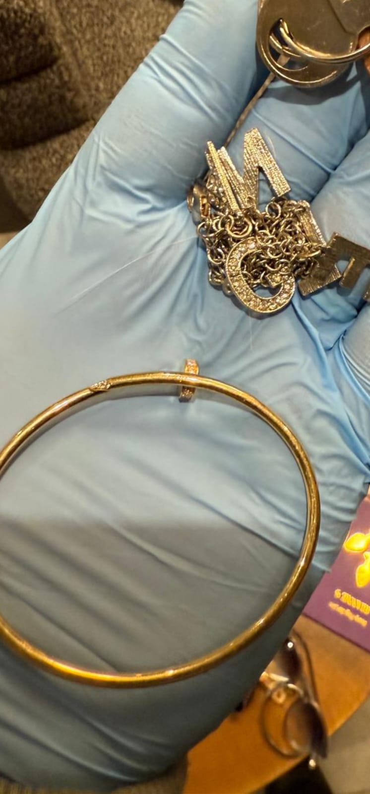 רכוש גנוב שאותר על החשודים