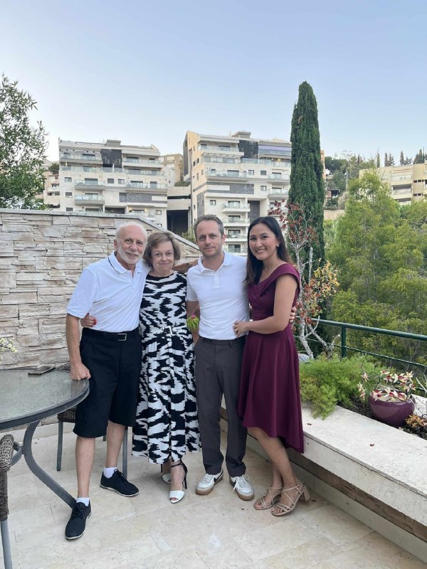 לנה אוסטרובסקי ומשפחתה שנספתה מפגיעת הטיל