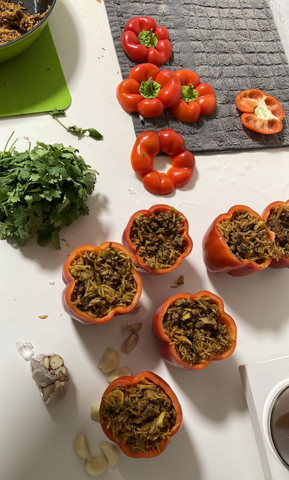 כך מכינים אותם. הממולאים של אור