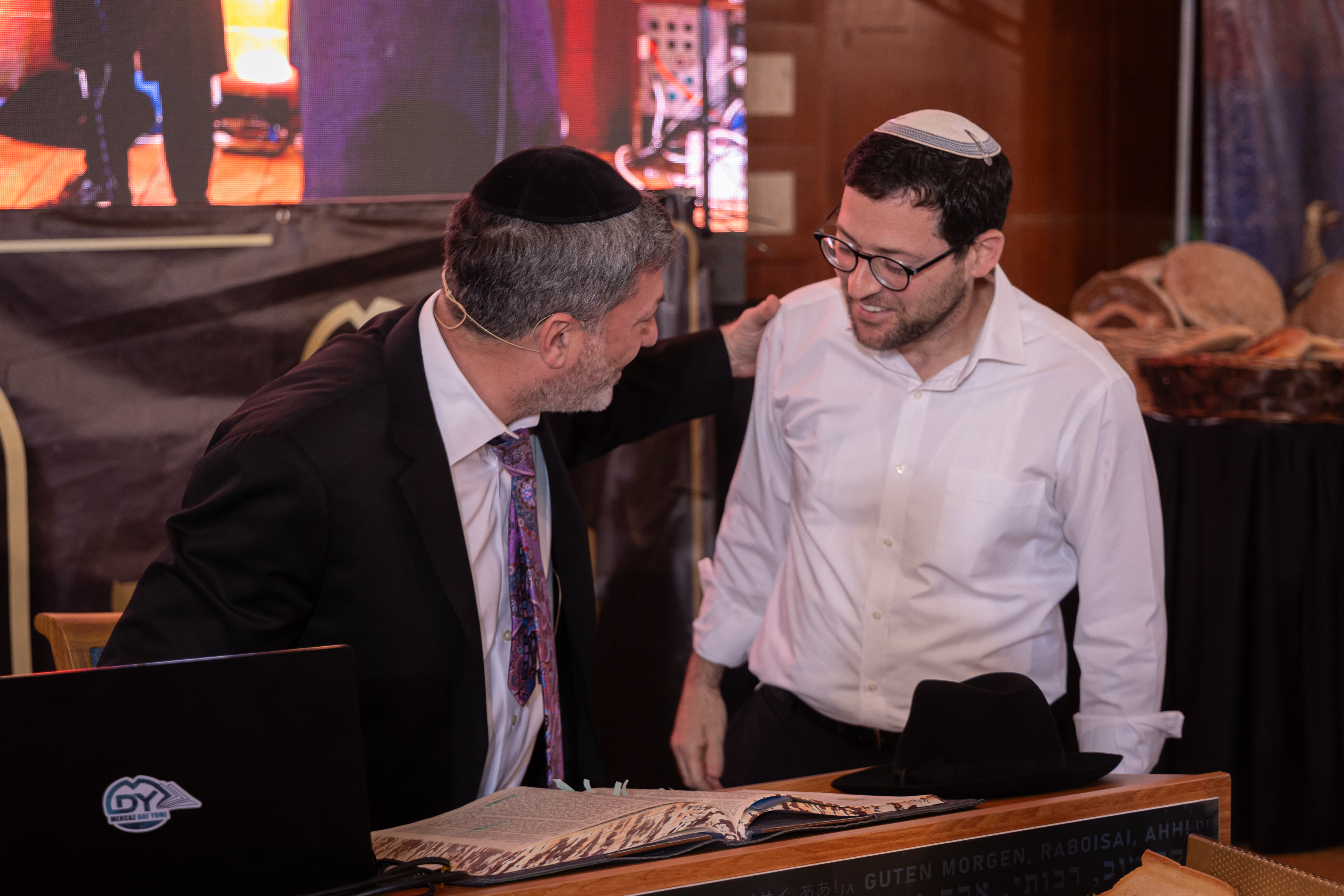 רבאלי והאנימטור יוסי שחר