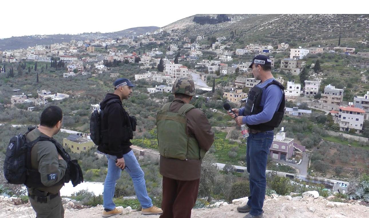 המחבל בזירה במהלך השחזור