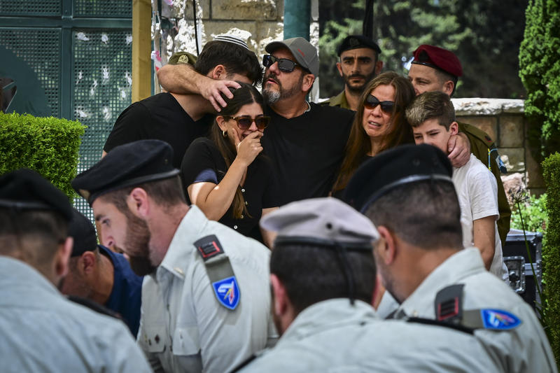 הלוויתו של איתן