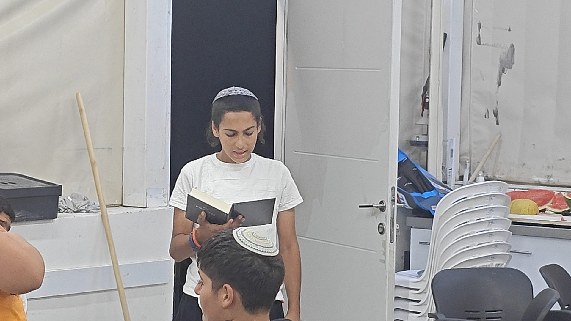 רועי מסיים מסכת