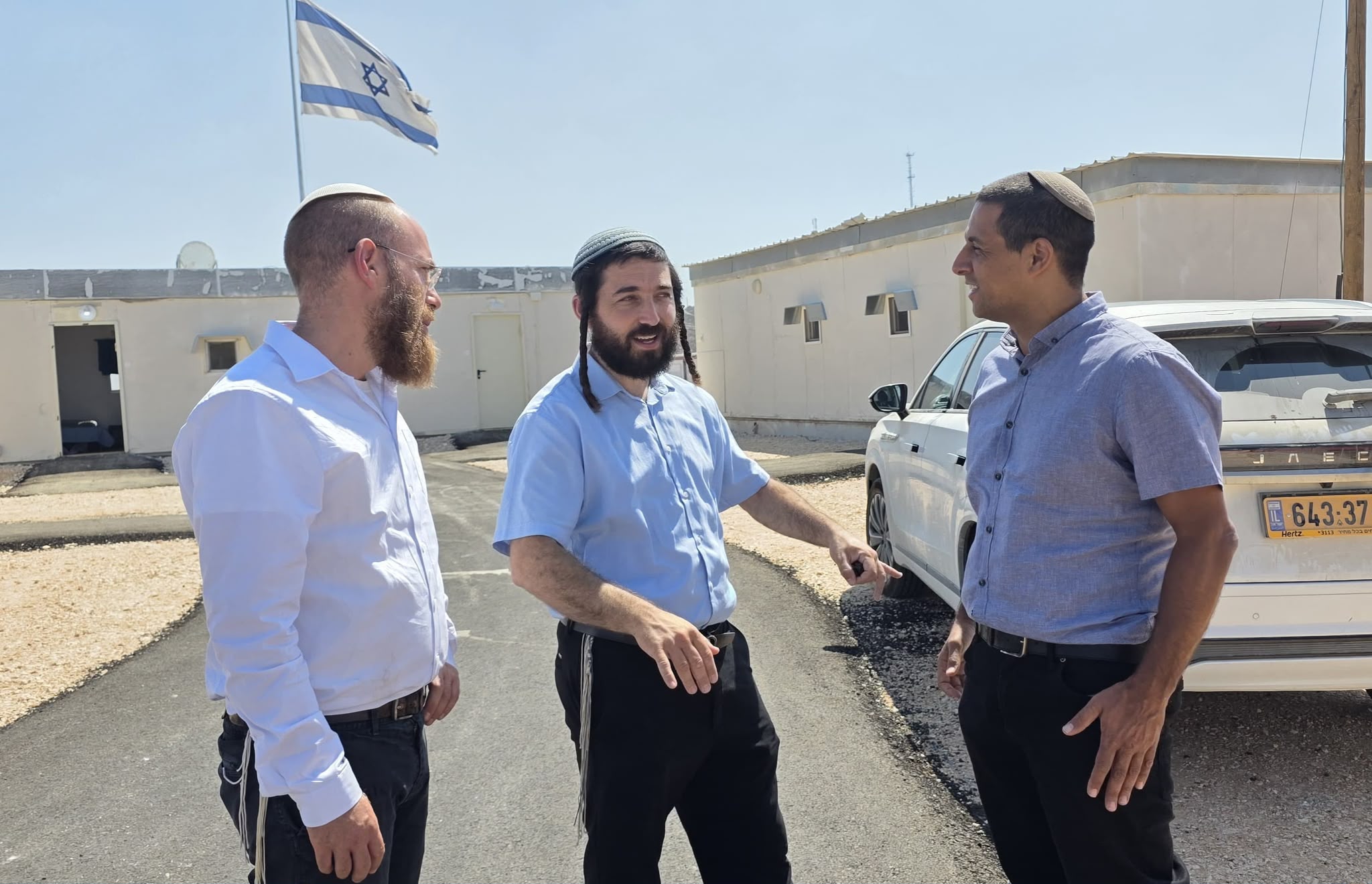 בפתח הישיבה