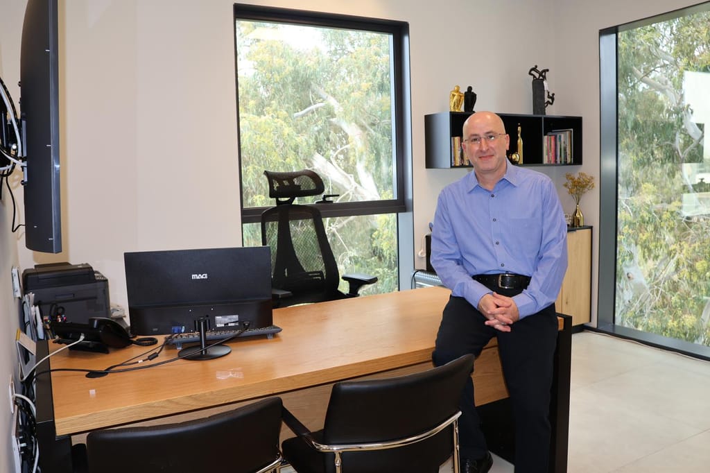 מנכ"ל קיטו מרום, אלי כסיף