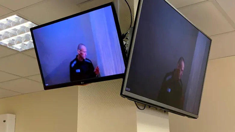 אלכסיי נבלני בדיון בבית המשפט