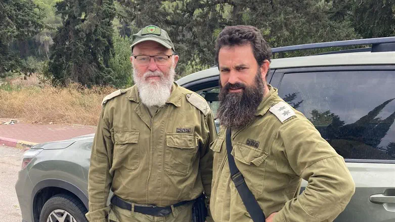 איתמר עם אביו, אפי איתם