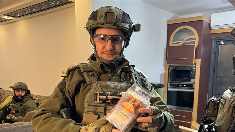 יוסי לוי עם הנרות