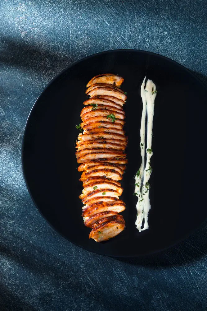 פרוסות חזה עוף בתיבול שווארמה