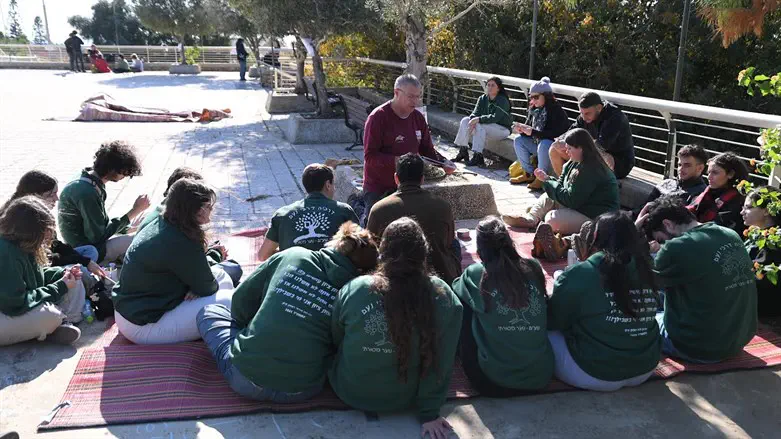 יום הכשרה להעברת פעילות קק"ל לט"ו בשבט. 