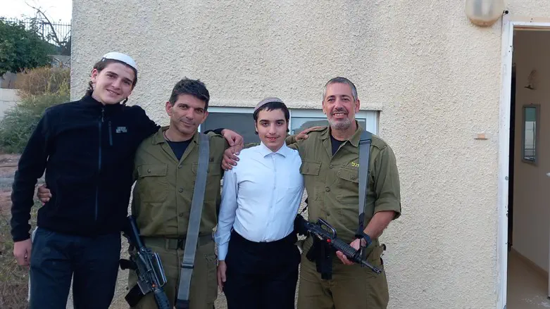 מחזקים את חיילי צה"ל