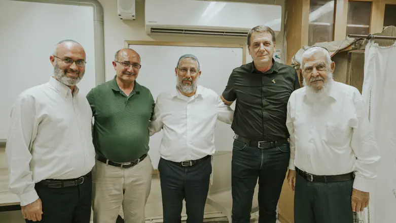 רבני הישיבה החדשה עם ראש המועצה