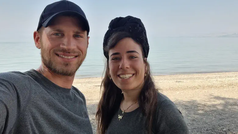 ידידיה וספיר אישתו