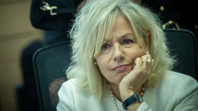 היועצת המשפטית לממשלה בועדת החוקה, חוק ומשפט