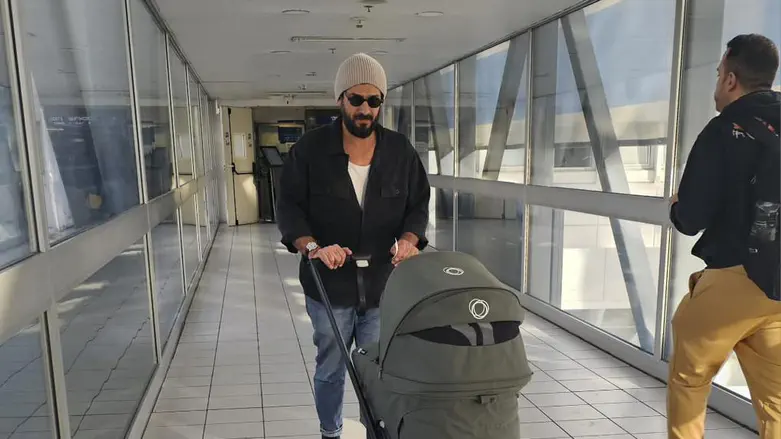 אביב אלוש ביציאה מבית חולים