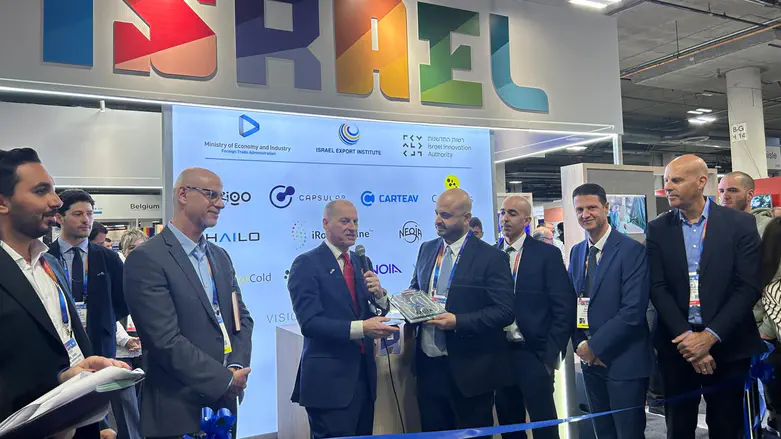 תערוכת ces.jpeg