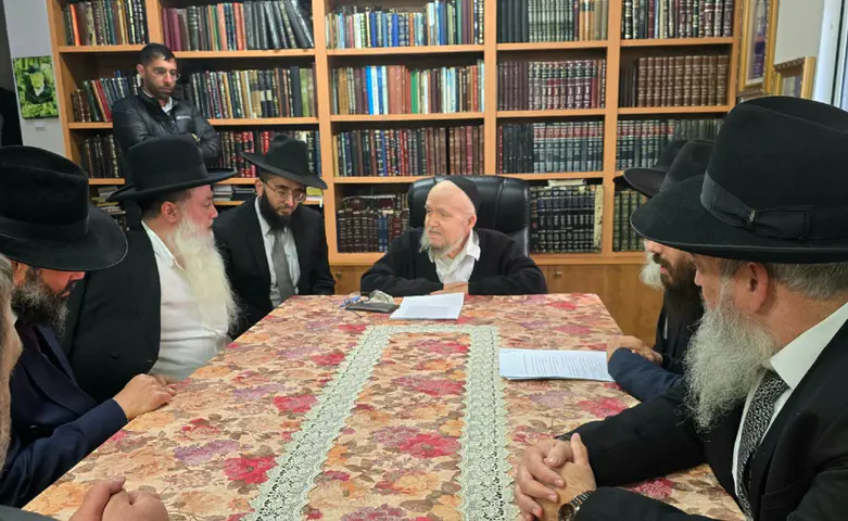 הפגישה בבית הרב מאזוז