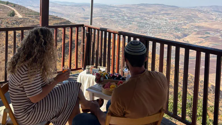 בנימין בן ארי ונעמה