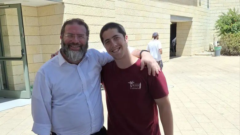 הרב לונדין עם בנו