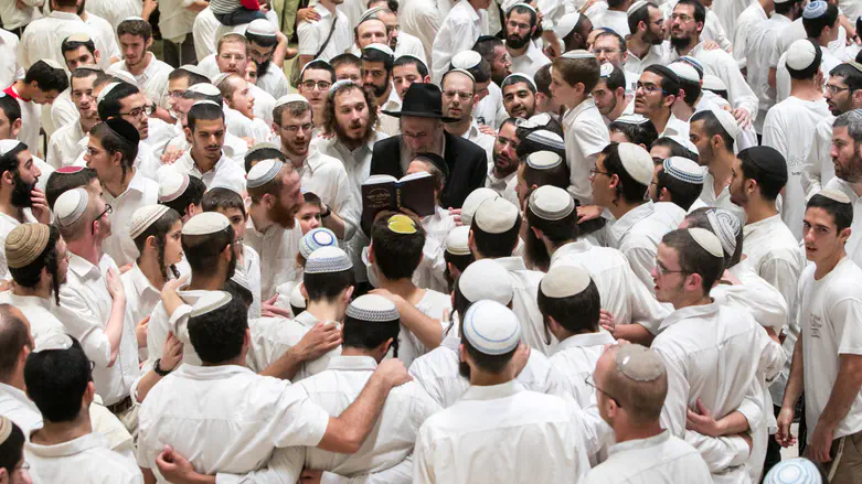 הקפות שניות בישיבת הר המור