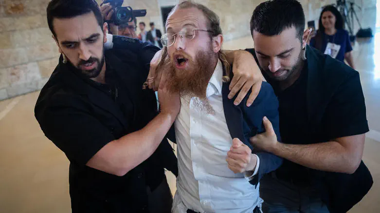 מהמומה בבית המשפט