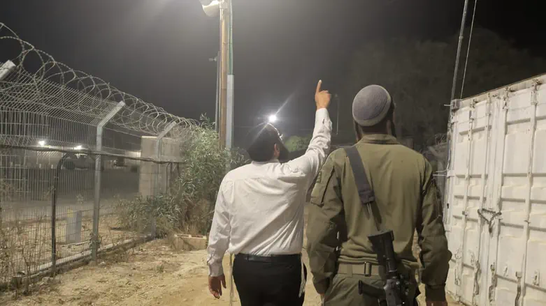 הרב שאול עבדיאל בבדיקה