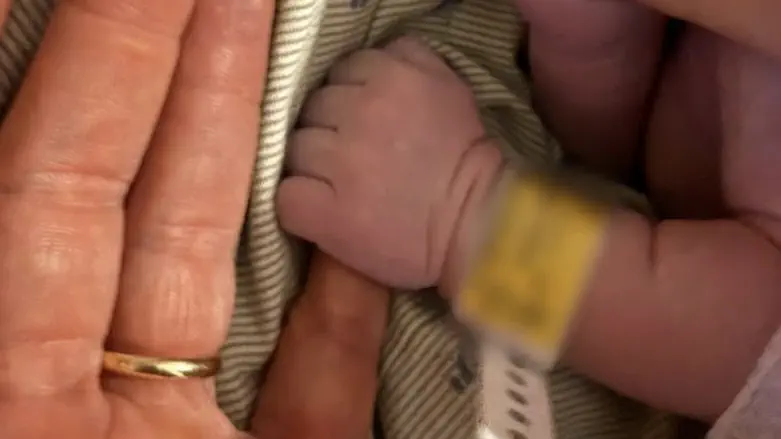 עמית סגל עם בנו