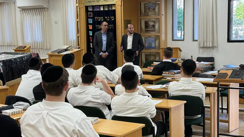 אבי לוי ויוסי לוי בביקור